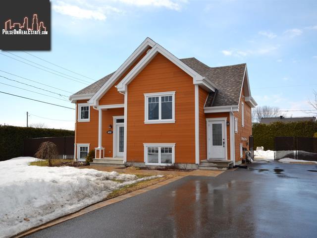 Property 400 Rue Du Cure-Salois main img
