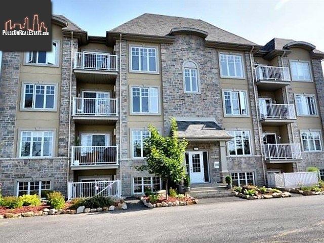 Property #11-8625 Place Du Charpentier main img