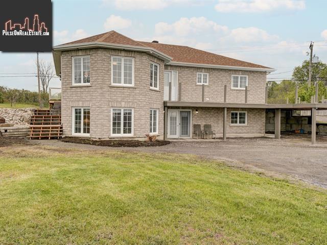 Property 155 Ch. Terry-Fox main img