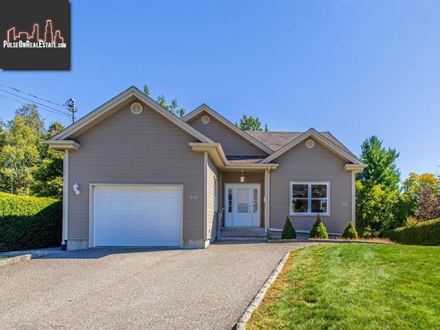 Property 840z-842z Rue Sylvain main img