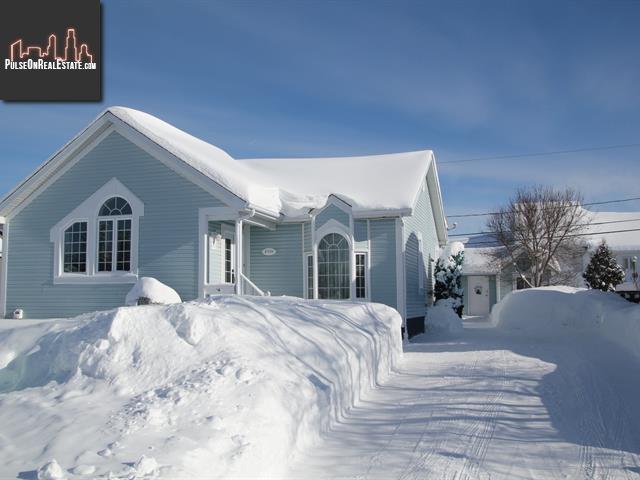 Property 2730 Rue Monseigneur-Pelchat main img