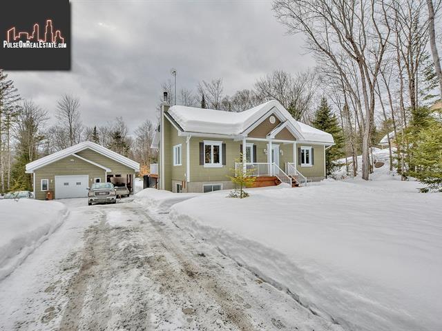 Property 434 Boul. Mont-Rolland main img