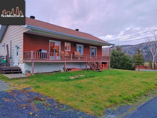 Property 19 Rue Dugas main img