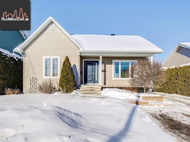 Property 2480 Rue St-Damase main img