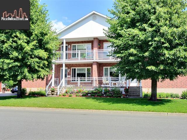 Property 431-433 Rue Menard main img