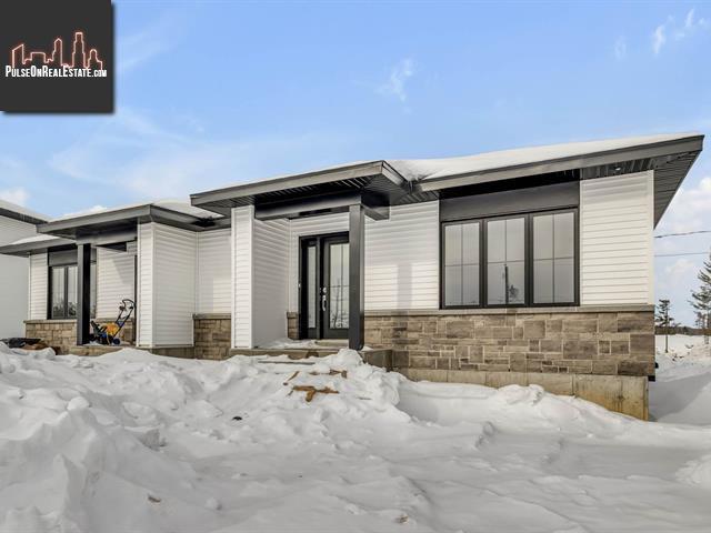 Property 36 Rue Georgette-Moisan main img