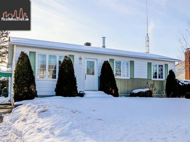 Property 616 Rue Decarie main img