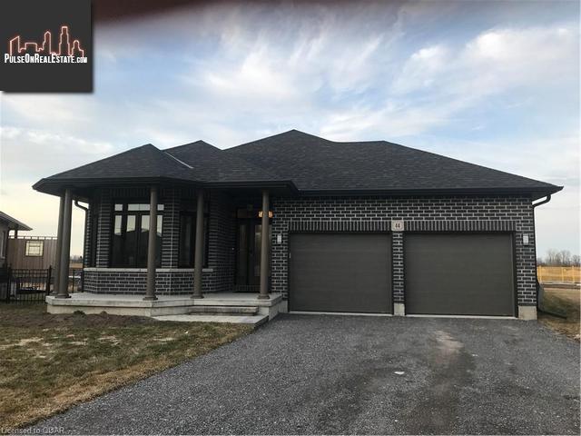 Property 44 Farmington Crescent main img