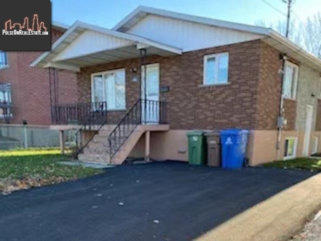Property 188 Rue Leon-Bloy O. img1