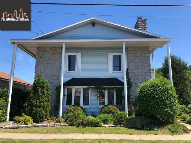 Property 756-758 Rue Roy main img