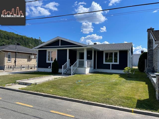 Property 275 Rue Bellevue img1