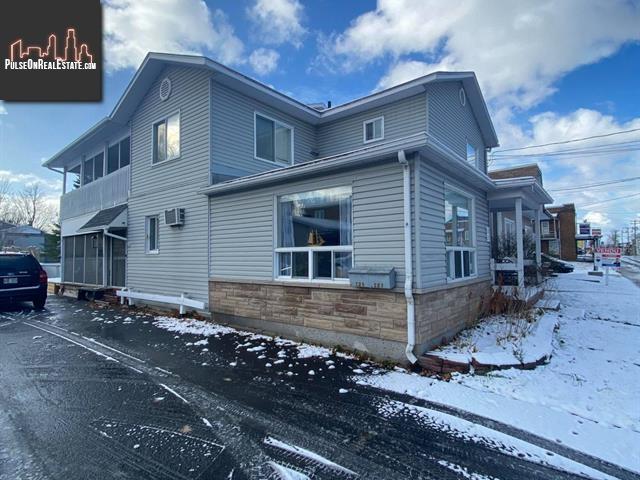 Property 205-207 2e Avenue main img