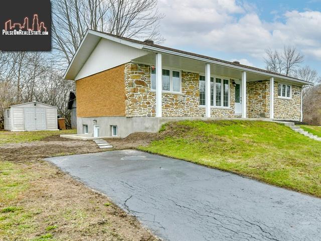 Property 4049 Rue Ferland img1