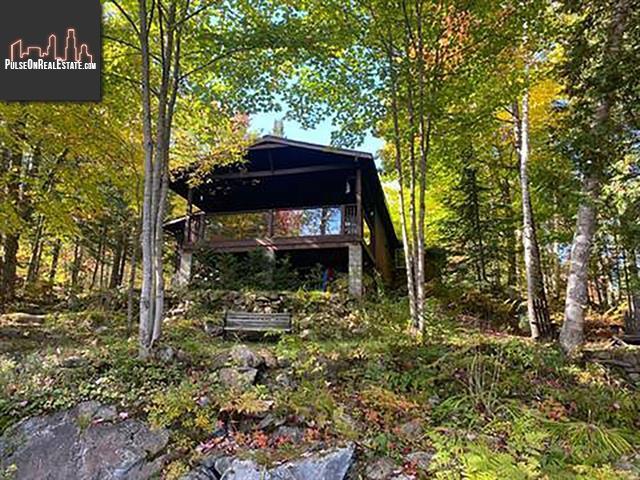 Property 2660 Ch. Des Epinettes img1
