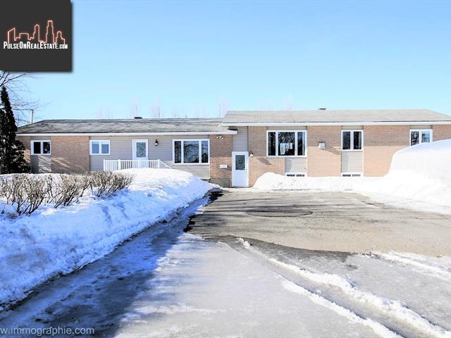Property 1750 Rg Du Petit-St-Esprit main img