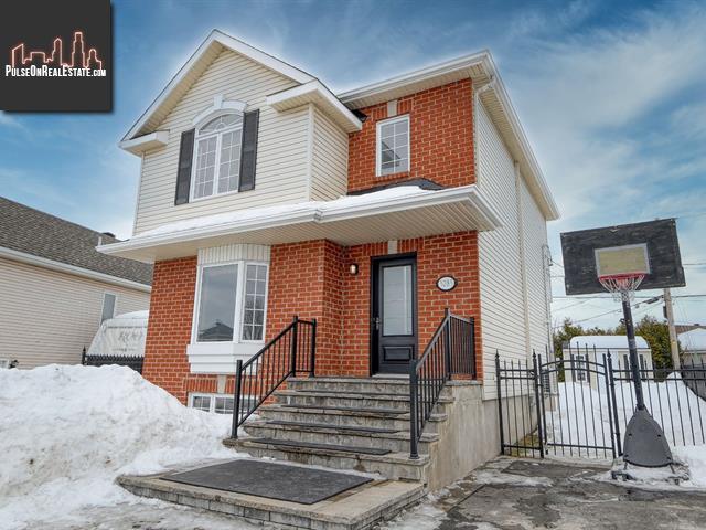 Property 3085 Av. De La Canardiere main img