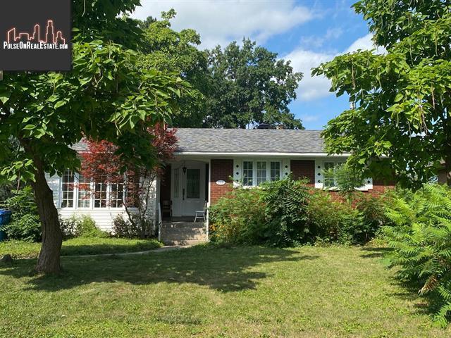 Property 286 Rue Cedar main img