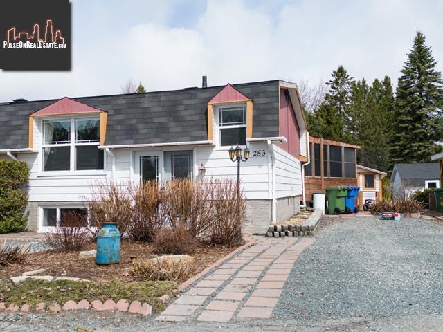 Property 253 Place Tourigny main img