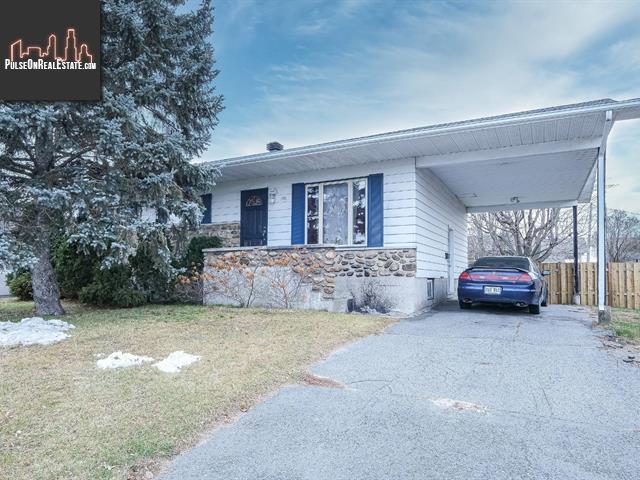 Property 390 Rue Victoria main img