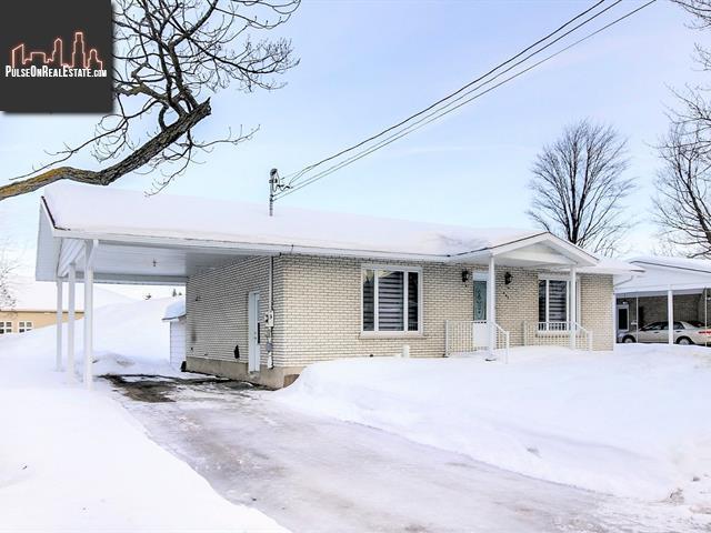 Property 445 Rue Martin main img