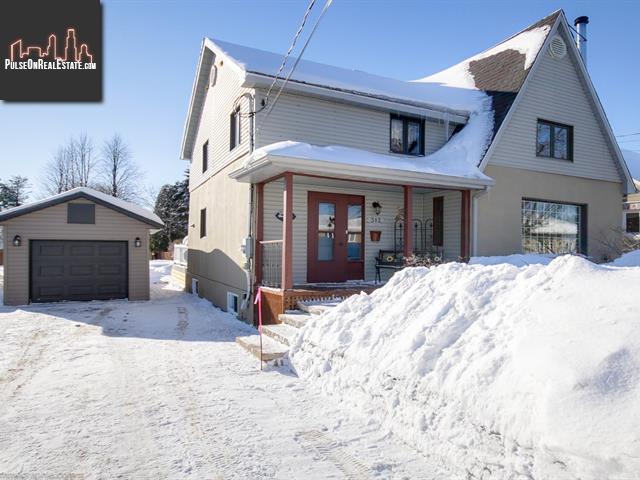 Property 312 Rue De Monseigneur-Courchesne main img