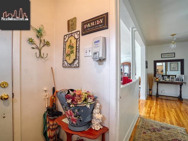 Property 5821 Av. Hudson img1