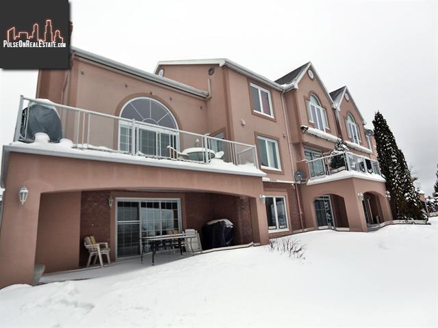 Property 2277-2 Rue Du Versant main img