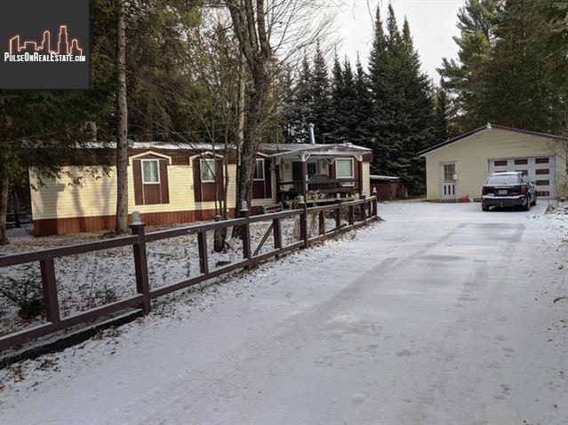 Property 3984 Rue Fortier main img