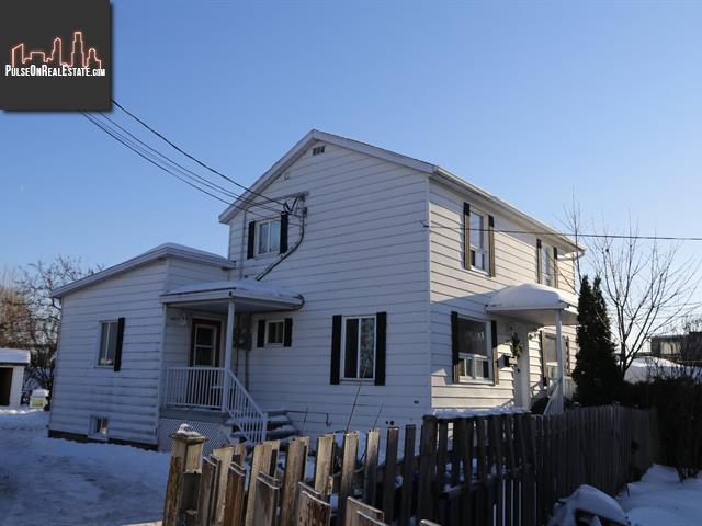 Property 110-110b Rue St-Pierre main img