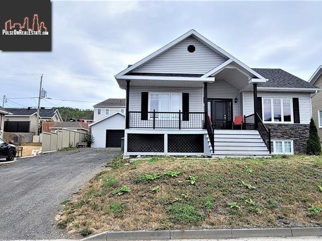 Property 493 Rue Laure-Conan main img