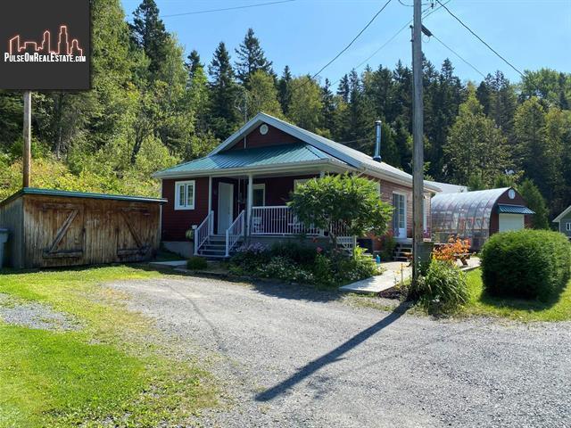 Property 332 Rg Des Bouffard main img