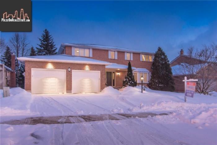 Property 8 Wilfrid Laurier Court main img