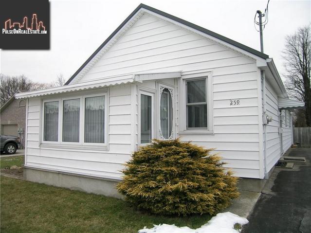 Property 259 Metcalfe Street N main img