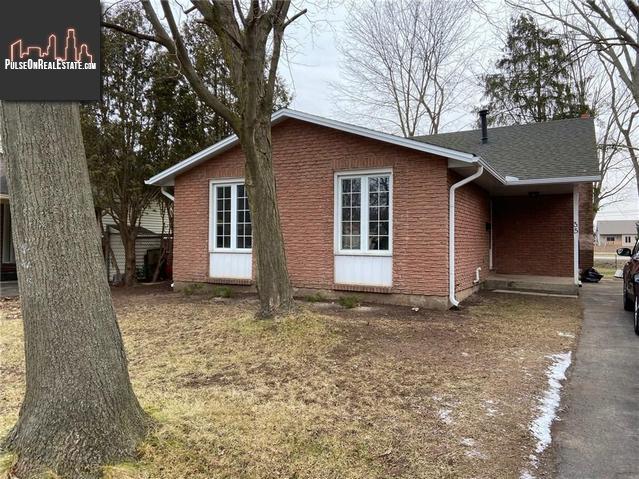 Property 35 Fallingbrook Drive main img