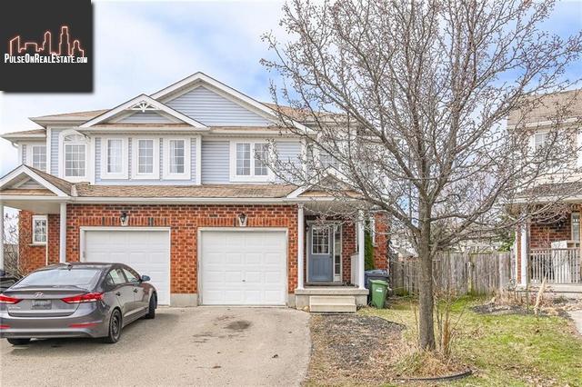 Property 82 Swift Crescent main img