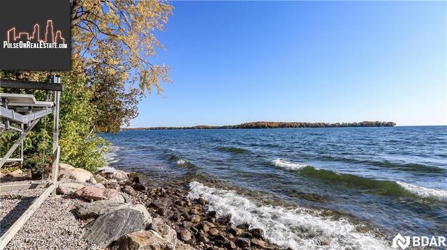 Property 2349 Lakeshore Road E main img