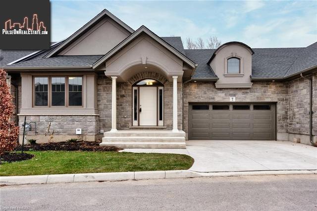 Property #1-3757 St. Peter Avenue main img