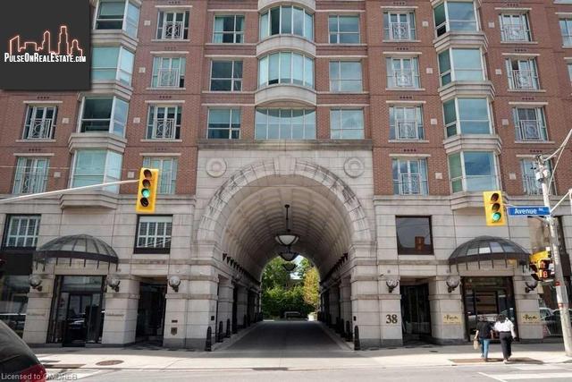Property #112-38 Avenue Road main img