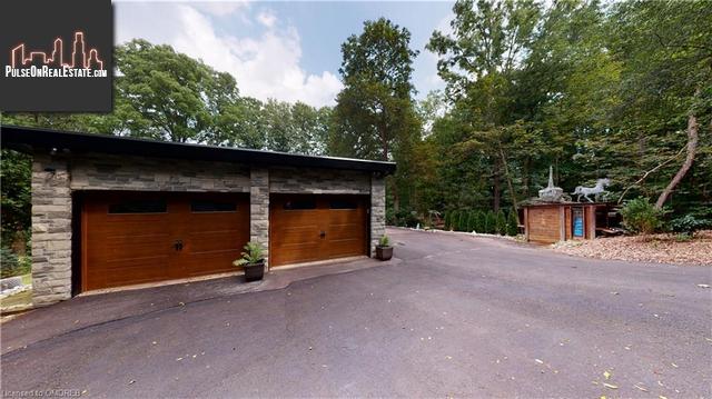 Property 484 Westmount Drive main img