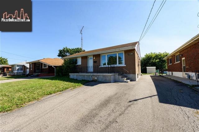 Property 7150 Douglas Crescent main img