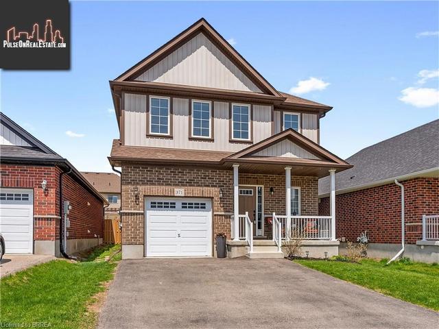 Property 371 Finoro Crescent main img