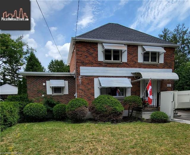 Property 821 Mary Street N main img