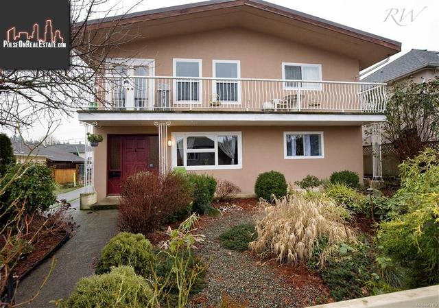 Property 3247 5th Ave main img