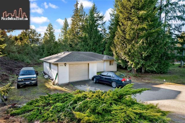 Property 1551 Lauras Loop main img
