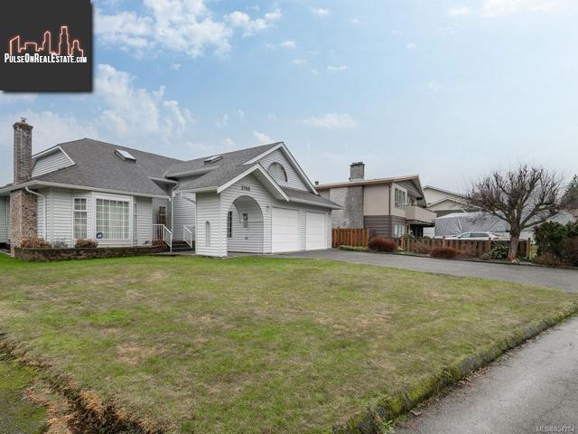 Property 3708 Bishop Cres main img