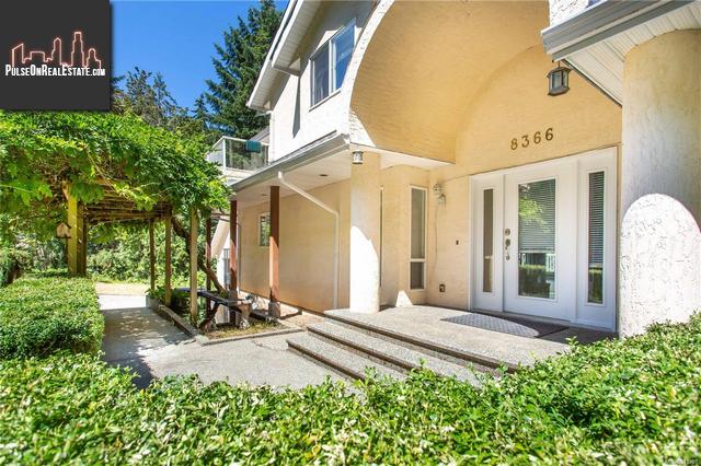 Property 8366 Bayview Park Dr main img