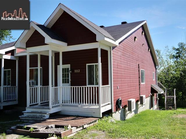 Property 1112z-1114z Rue Du Mont main img