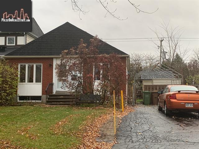 Property 306 Av. De Colombier main img