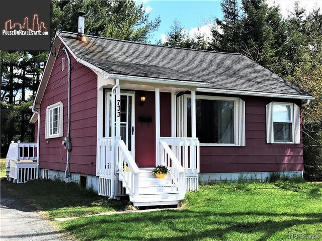 Property 733 Maclaren Avenue main img