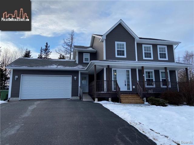 Property 8 Oleander Court main img